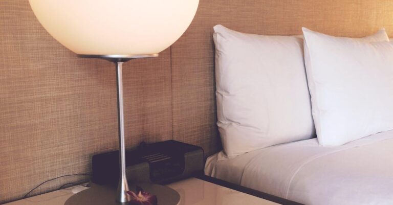 Read more about the article Hvilken lampe giver det bedste lys i soveværelset?